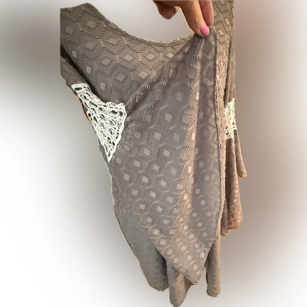 VaVa by Joy Han Bohemian Dress Taupe Big Bell Sleeves Size L Lace Trim Lined - Picture 7 of 14